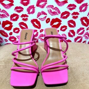 Hot pink heels! Size 9.5 Never worn!!
